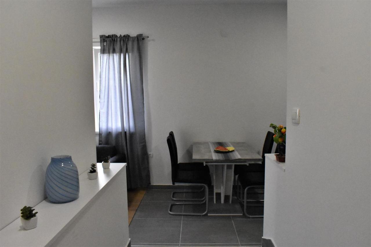 Apartmani Skorpion Kaštela Buitenkant foto